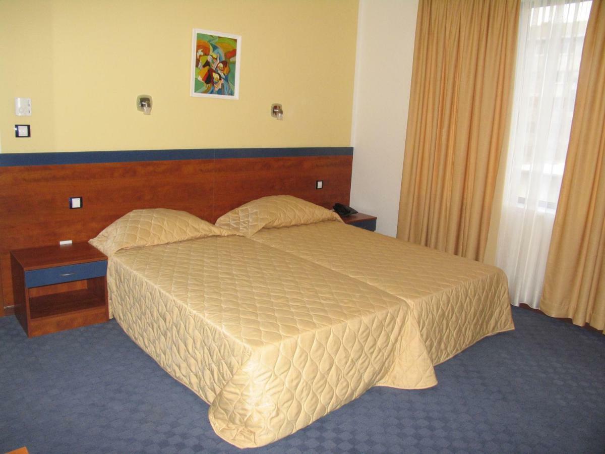 Hotel Latinka صوفيا المظهر الخارجي الصورة